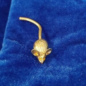 CUTE VINTAGE MOUSE BROOCH